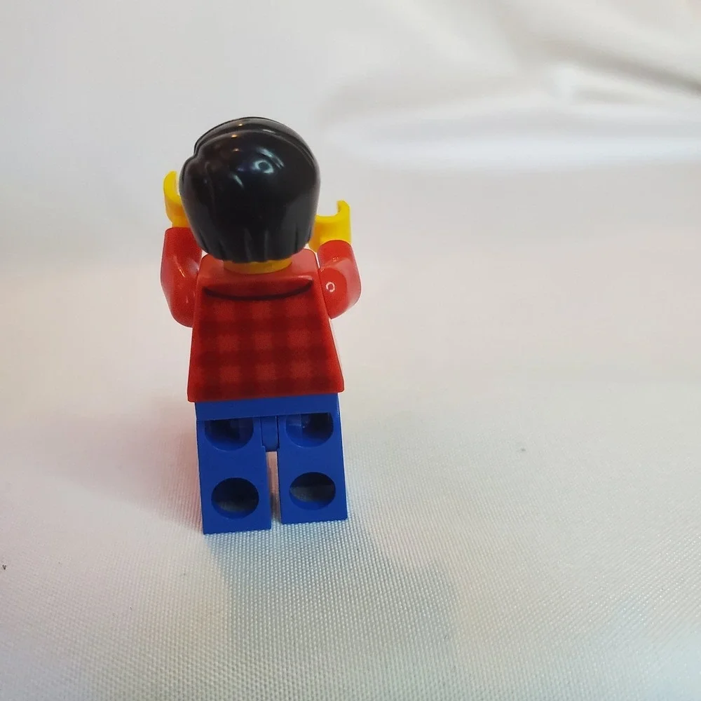 LEGO CITY CTY043 Male Camper Red Plaid Shirt Minifigure From Set 60182